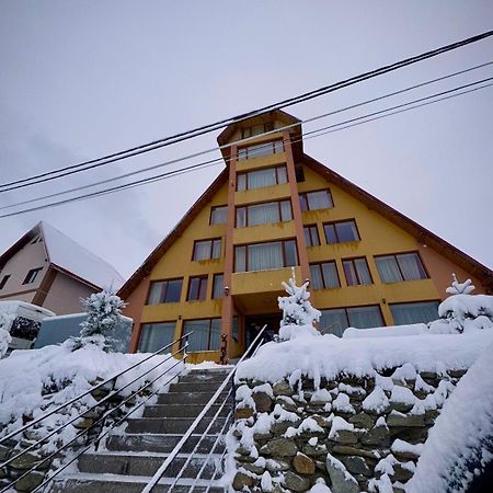 Pensiunea Zimbru Рынка Экстерьер фото